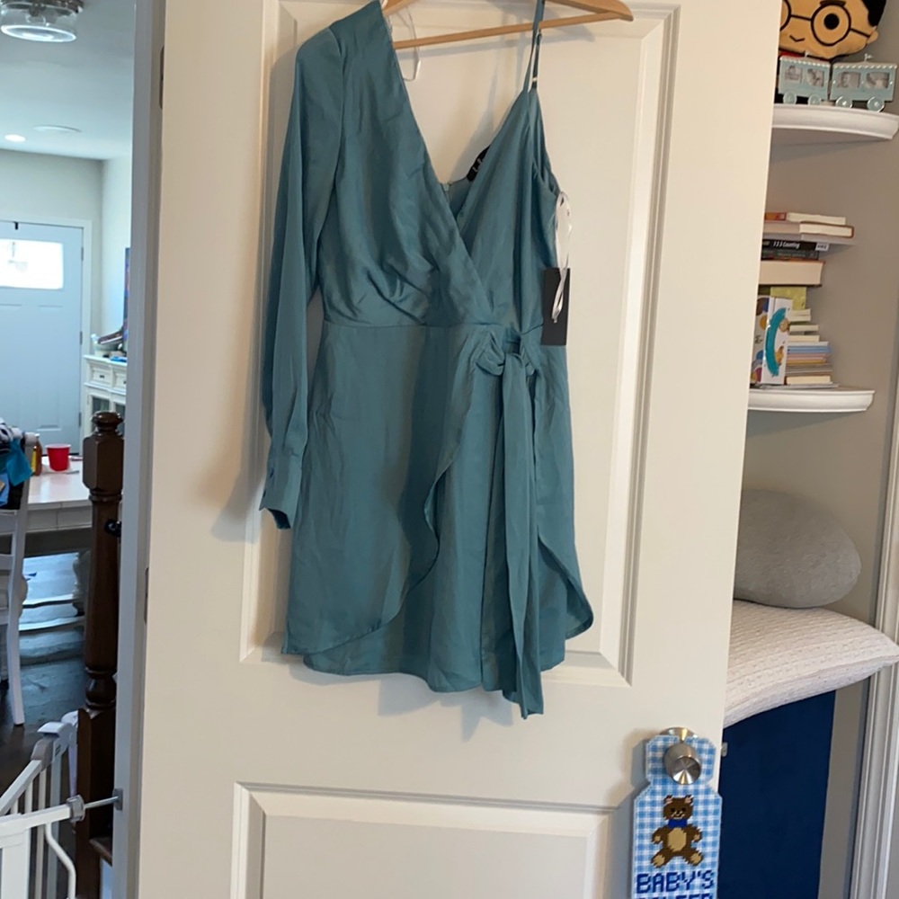 Beautiful long sleeved/spaghetti strap dress NWT